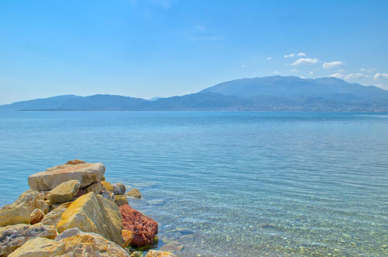 Epipleon Luxury Suites - 107 - Διαμέρισμα 85Τμ - Θέα Στη Θάλασσα นาฟปาคตอส ภายนอก รูปภาพ